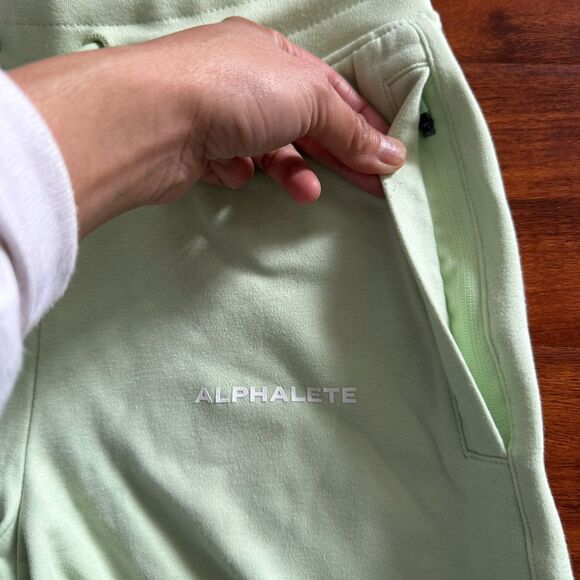 NWT Alphalete Womens S Essential Core Sweat Shorts Spring Green Zipped Pockets - Picture 8 of 13